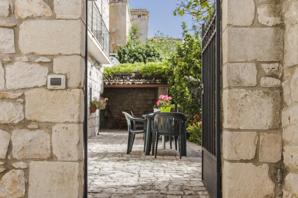 B&B Il Giardino Dei Mandarini Модика Экстерьер фото